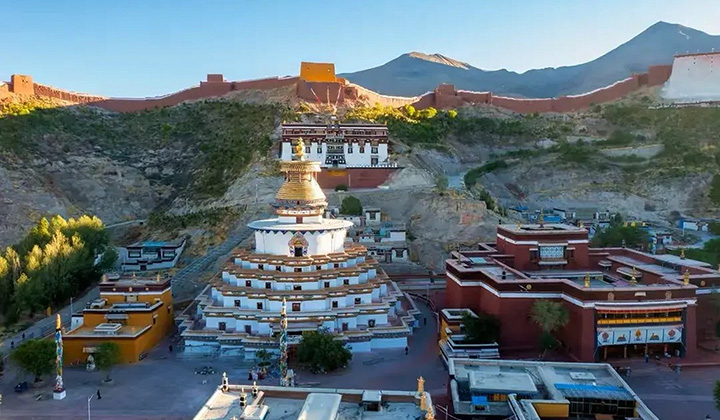 チベットギャンツェ　パンコル･チョーデ（白居寺）