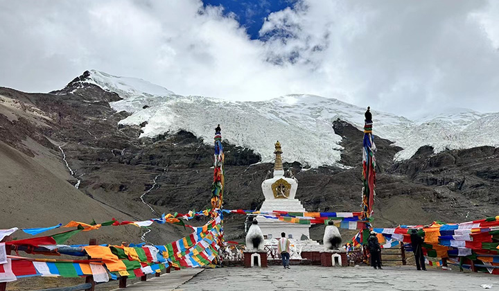 チベット　カローラ氷河