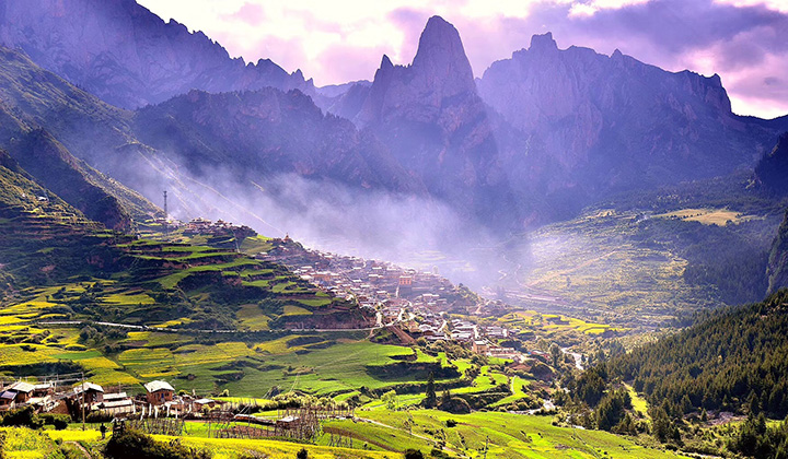 甘粛南部チベット扎尕那（ザガナ）