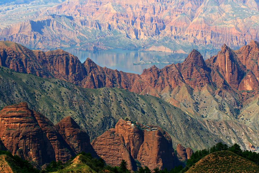 青海　カンブラ丹霞地質公園（坎布拉国家地質公園）