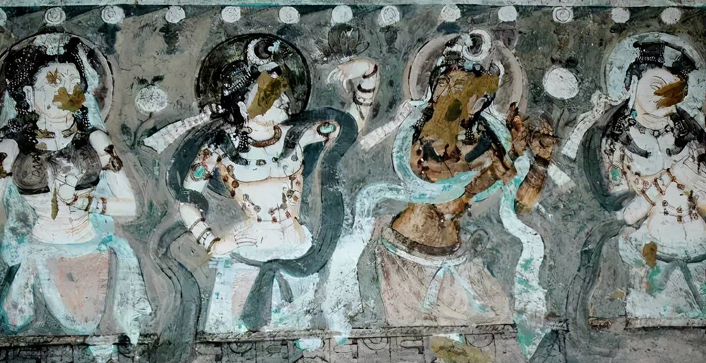 新彊クチャ　キジル千仏洞