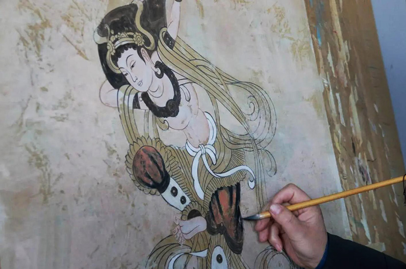 敦煌莫高窟＆壁画模写３日間ツアー