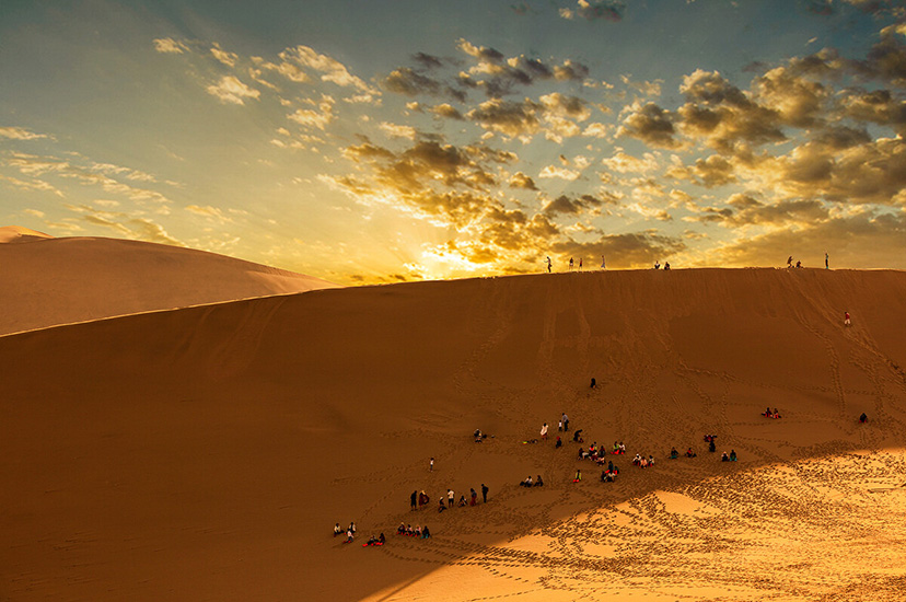 敦煌砂漠キャンプ体験ツアー