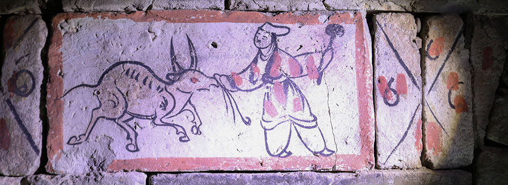 嘉峪関　魏晋壁画墓（ぎしんへきがぼ）